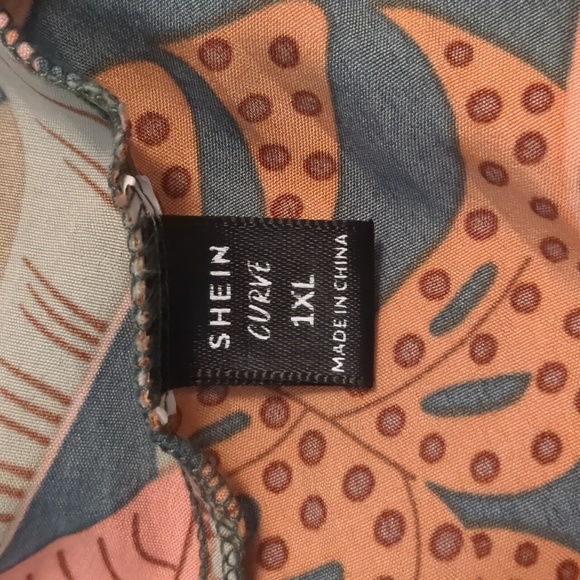 Tropical Print Plunge Dress - Picture 4 of 4